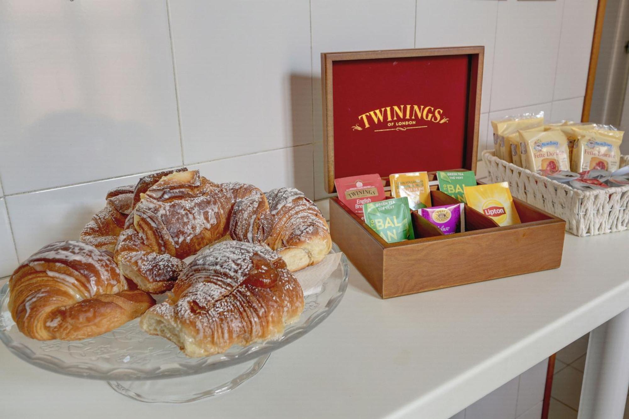 Holiday Sunny Roma B&B Екстер'єр фото